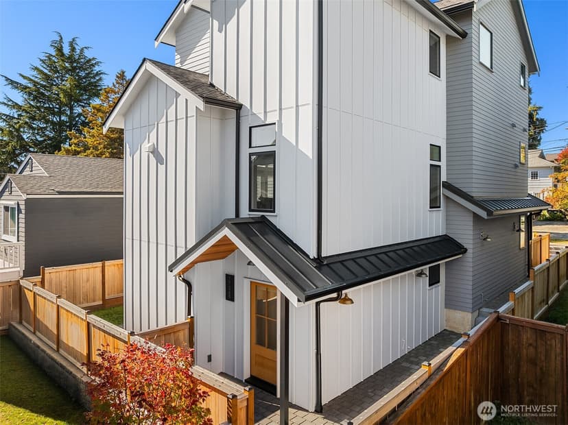 Property photo for 7736 30th Avenue NW #B, Seattle photo 3
