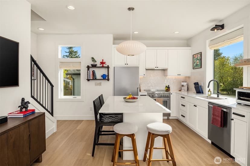 Property photo for 7736 30th Avenue NW #B, Seattle photo 19