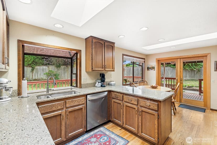 Property photo for 6314 137th Place SW, Edmonds photo 8