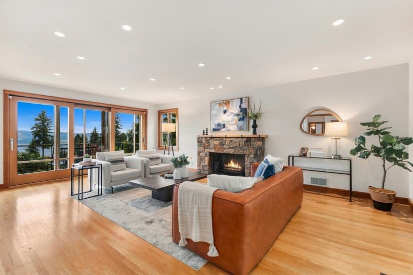 Property photo for 8229 Lakemont Drive NE, Seattle photo 14