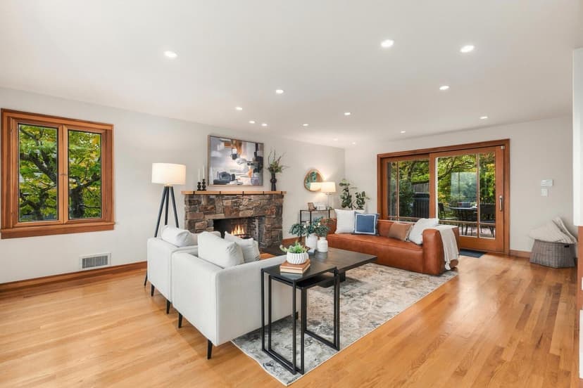 Property photo for 8229 Lakemont Drive NE, Seattle photo 15