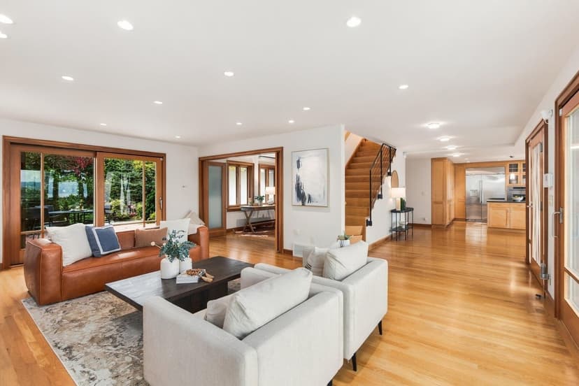 Property photo for 8229 Lakemont Drive NE, Seattle photo 13
