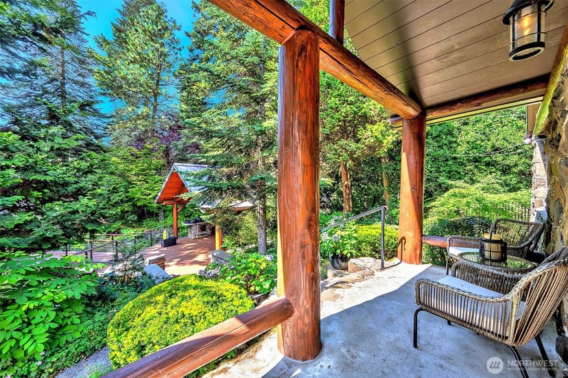 Property photo for 17410 44th Avenue NE, Lake Forest Park photo 24
