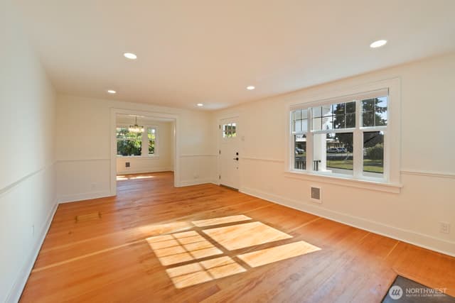 Property photo for 3119 20th Street, Everett photo 5