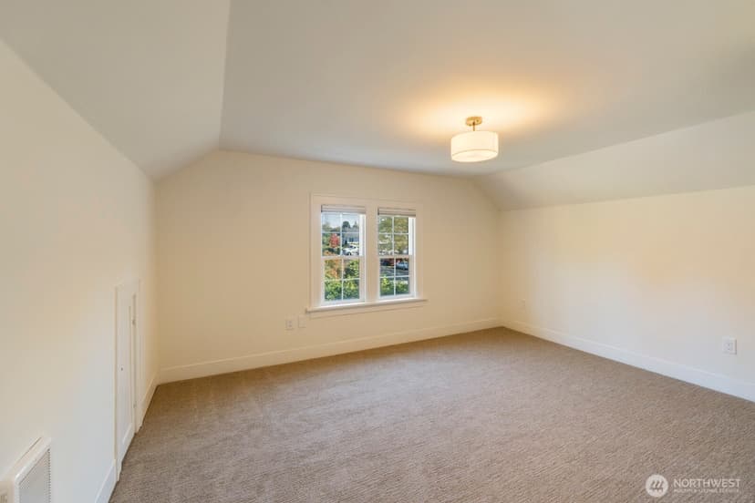 Property photo for 3119 20th Street, Everett photo 10