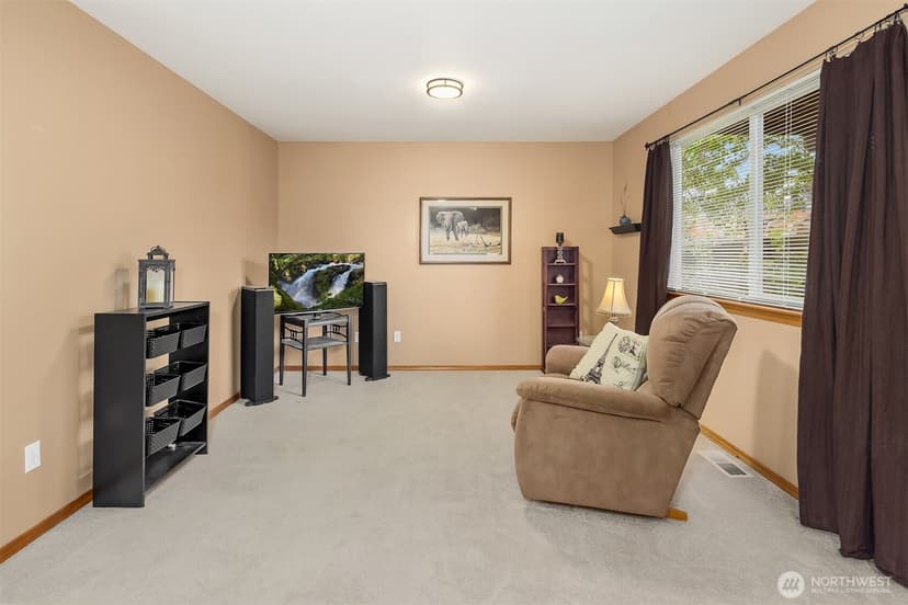 Property photo for 1814 111th Drive SE, Lake Stevens photo 19