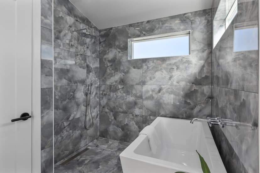 Property photo for 3312 W Dravus Street, Seattle photo 26