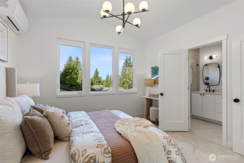 Property photo for 12841 NE 112th Street, Kirkland photo 23