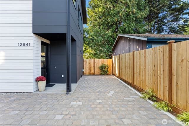 Property photo for 12841 NE 112th Street, Kirkland photo 2