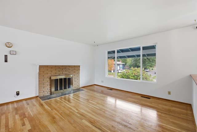 Property photo for 22304 39th Avenue W, Mountlake Terrace photo 4
