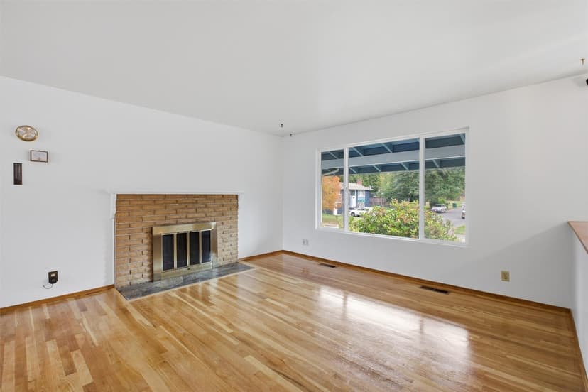 Property photo for 22304 39th Avenue W, Mountlake Terrace photo 4
