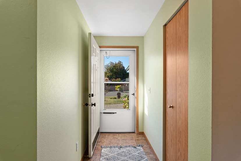 Property photo for 8205 50th Avenue NE, Marysville photo 5
