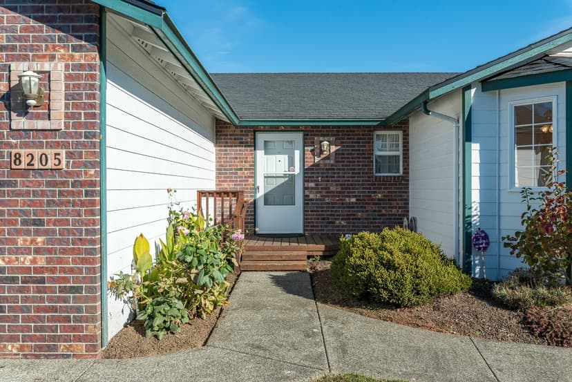 Property photo for 8205 50th Avenue NE, Marysville photo 3