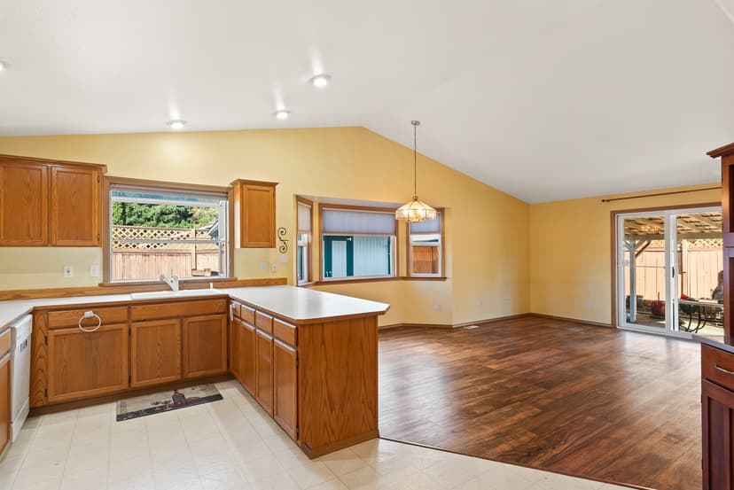Property photo for 8205 50th Avenue NE, Marysville photo 10
