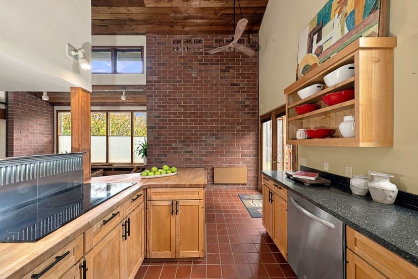 Property photo for 3003 35th Avenue W, Seattle photo 10