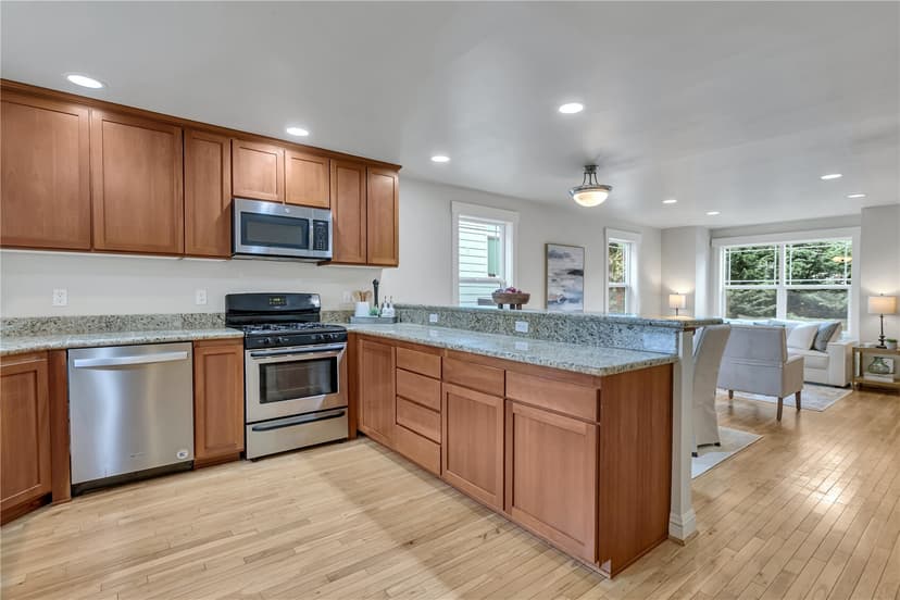 Property photo for 5235 11th Ave NE #B, Seattle photo 7