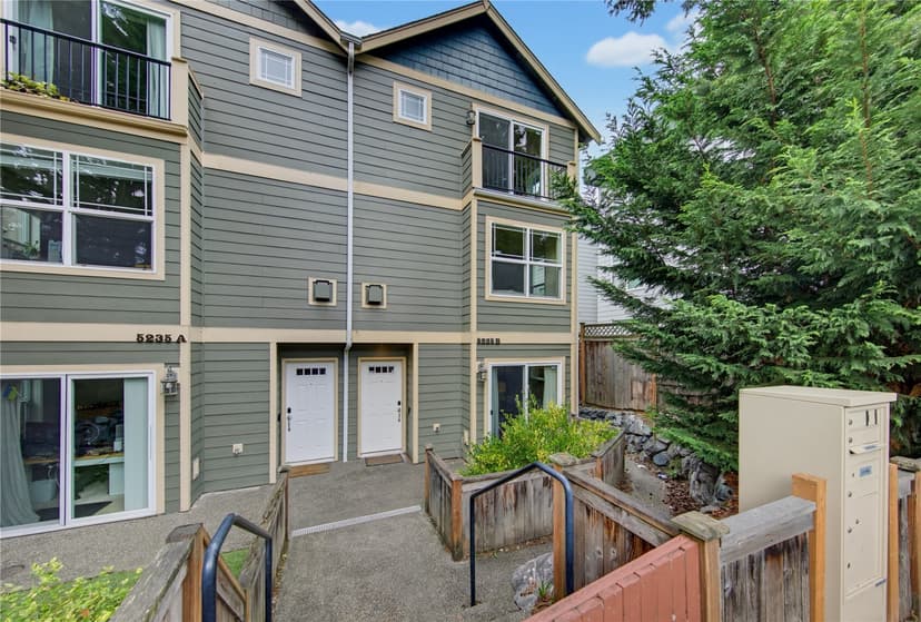 Property photo for 5235 11th Ave NE #B, Seattle photo 2