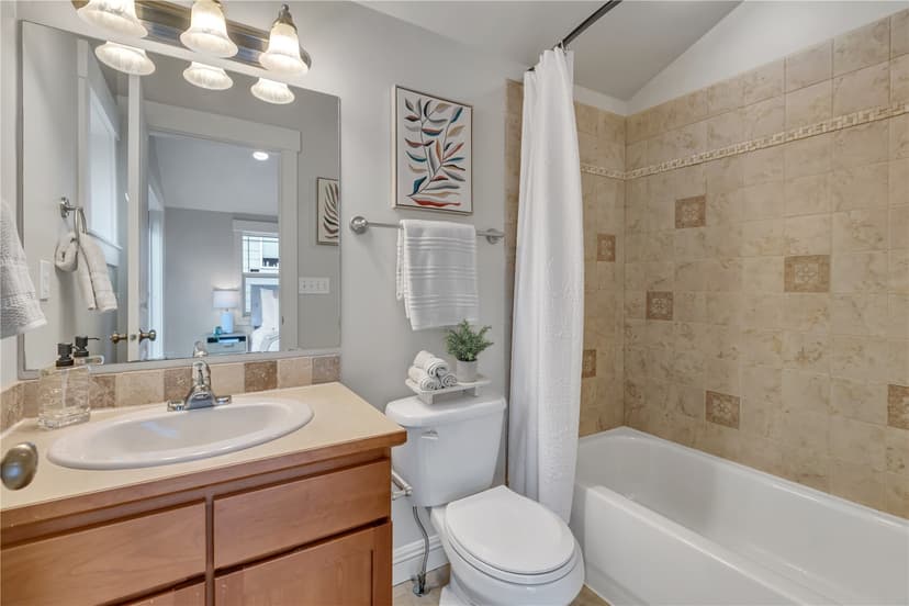 Property photo for 5235 11th Ave NE #B, Seattle photo 19