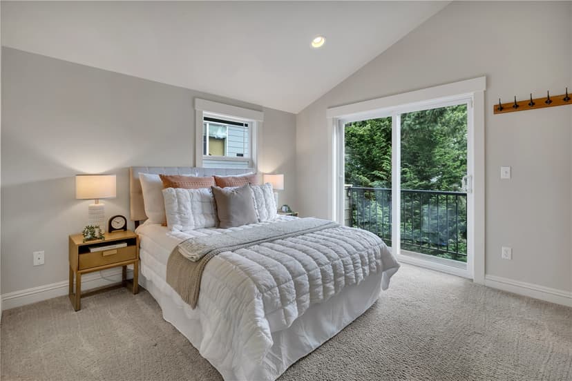 Property photo for 5235 11th Ave NE #B, Seattle photo 17