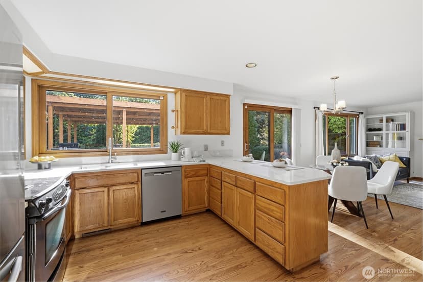 Property photo for 10827 NE 183rd Court, Bothell photo 12