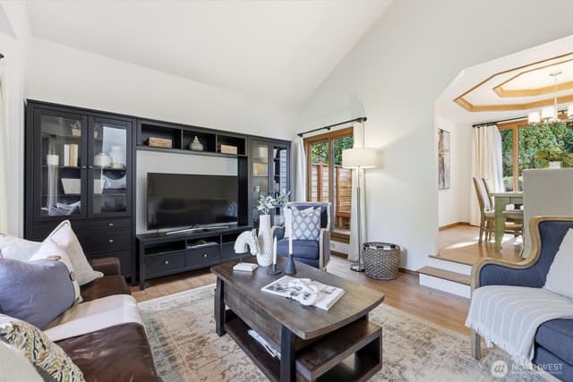 Property photo for 10827 NE 183rd Court, Bothell photo 4