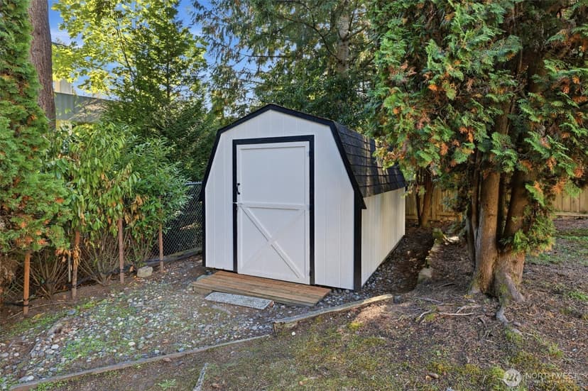Property photo for 10827 NE 183rd Court, Bothell photo 37