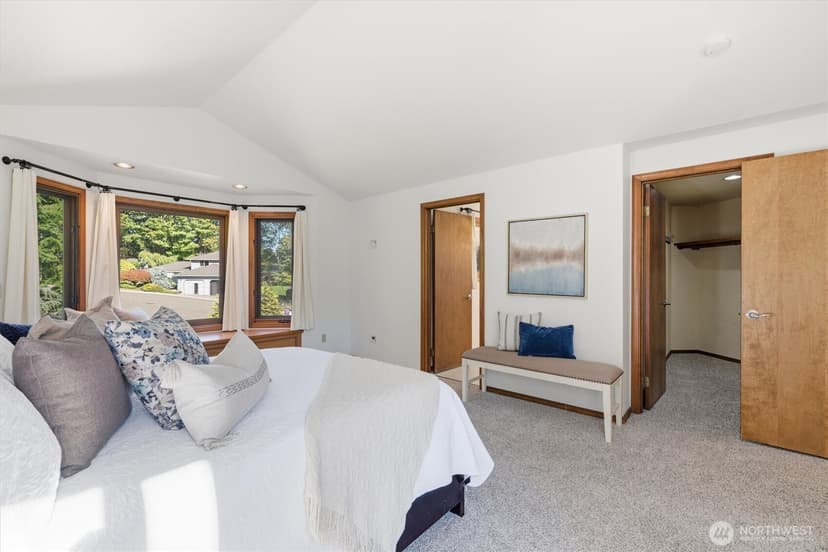 Property photo for 10827 NE 183rd Court, Bothell photo 24