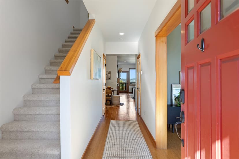 Property photo for 8312 S 124th Street, Seattle photo 4