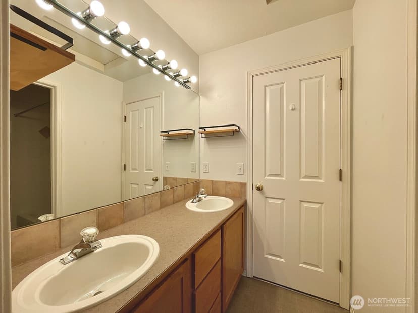 Property photo for 9505 8th Avenue NW, Seattle photo 18