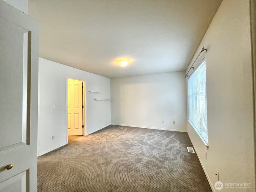 Property photo for 9505 8th Avenue NW, Seattle photo 16