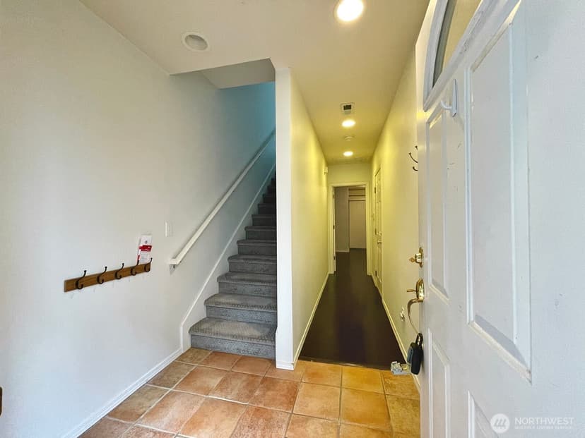 Property photo for 9505 8th Avenue NW, Seattle photo 4