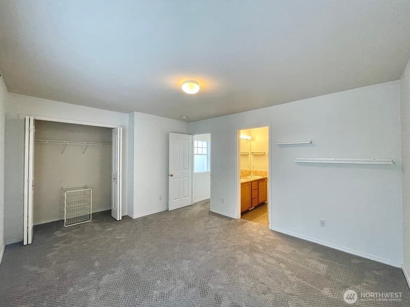 Property photo for 9505 8th Avenue NW, Seattle photo 15