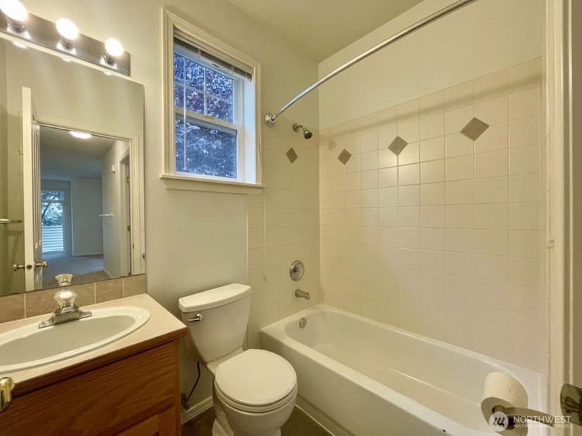 Property photo for 9505 8th Avenue NW, Seattle photo 11