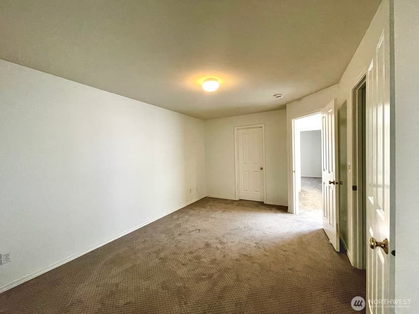 Property photo for 9505 8th Avenue NW, Seattle photo 13