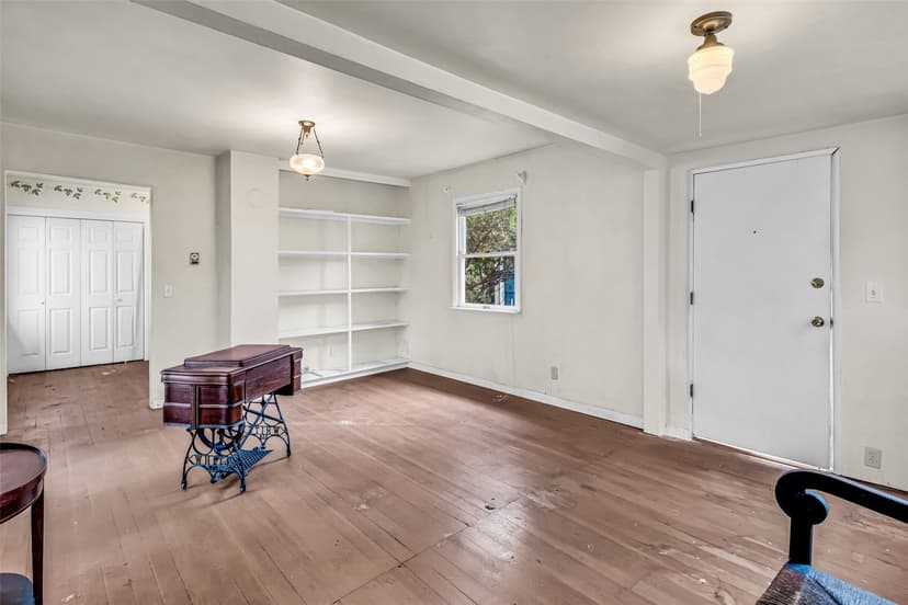 Property photo for 831 NW 52nd Street, Seattle photo 10