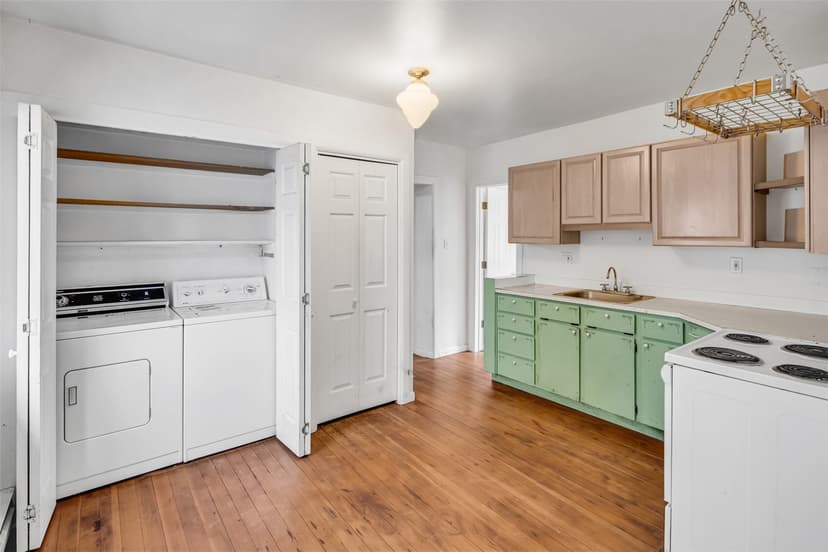Property photo for 831 NW 52nd Street, Seattle photo 11