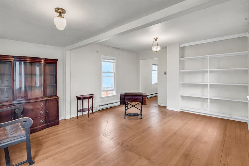 Property photo for 831 NW 52nd Street, Seattle photo 7