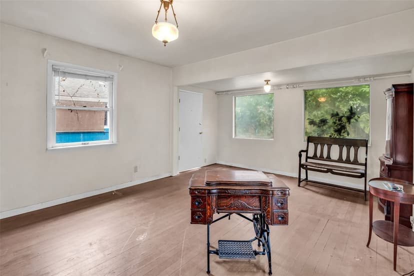 Property photo for 831 NW 52nd Street, Seattle photo 9