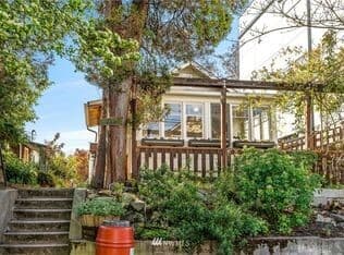 Property photo for 831 NW 52nd Street, Seattle photo 2