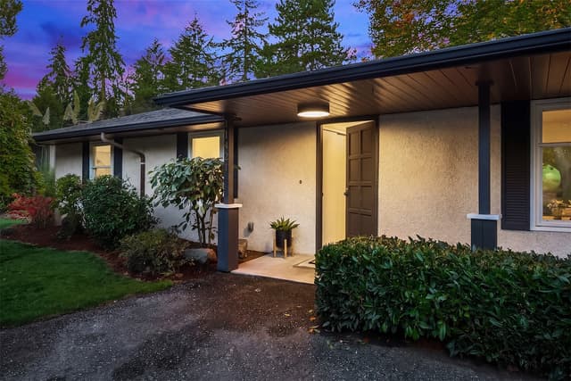Property photo for 11421 20th Avenue S, Seattle photo 4