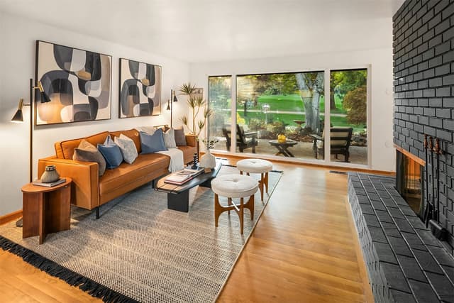 Property photo for 11421 20th Avenue S, Seattle photo 5