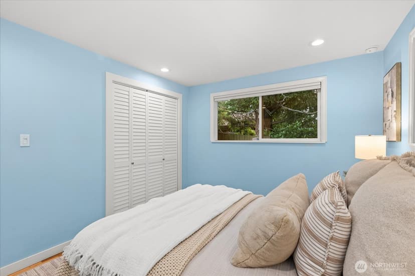 Property photo for 19112 3rd Avenue NE, Shoreline photo 18