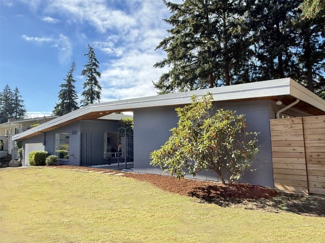 Property photo for 20405 3rd Avenue S, Seattle