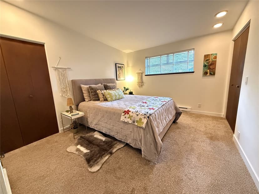 Property photo for 20405 3rd Avenue S, Seattle photo 23