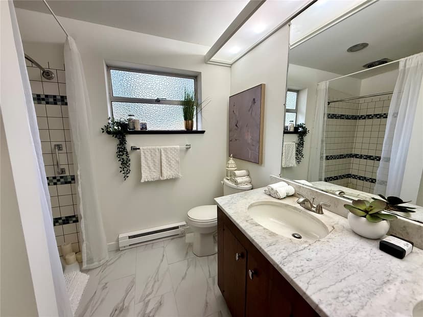 Property photo for 20405 3rd Avenue S, Seattle photo 22