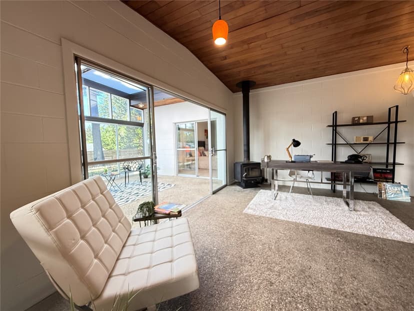 Property photo for 20405 3rd Avenue S, Seattle photo 11
