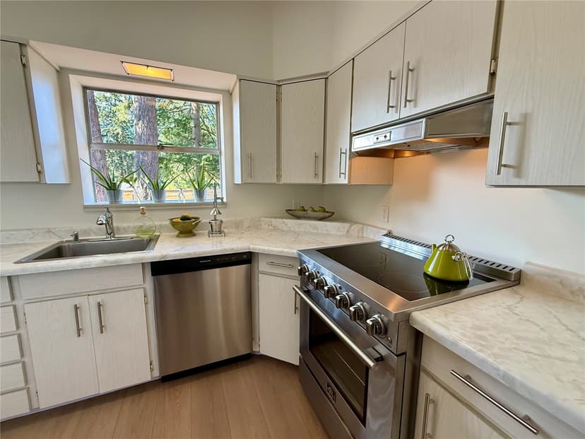 Property photo for 20405 3rd Avenue S, Seattle photo 18