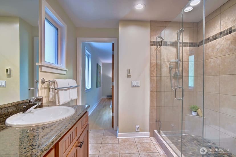 Property photo for 4030 26th Avenue W, Seattle photo 14