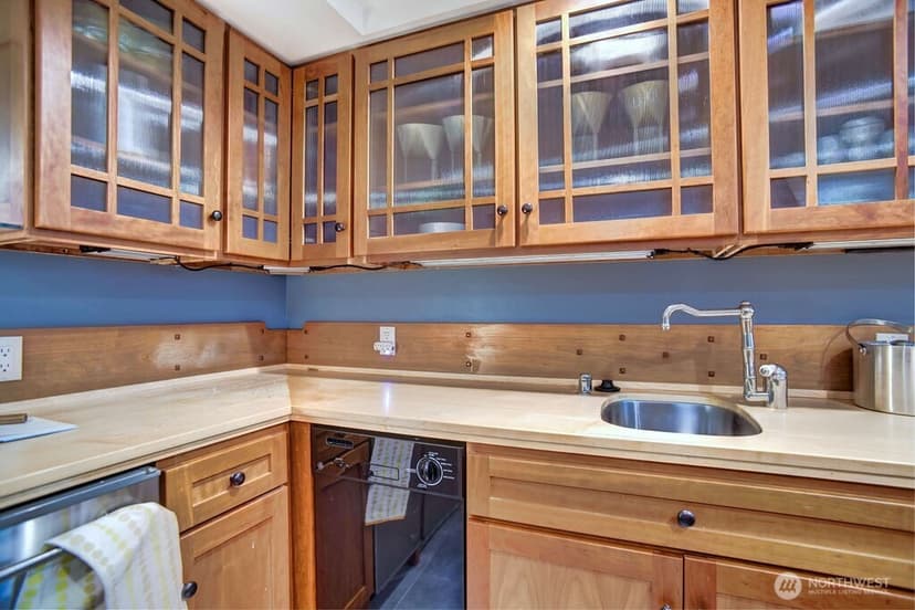 Property photo for 4030 26th Avenue W, Seattle photo 23