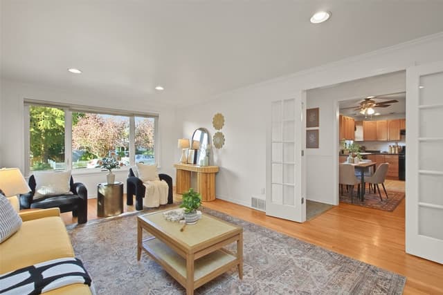 Property photo for 4148 52nd Avenue SW, Seattle photo 3